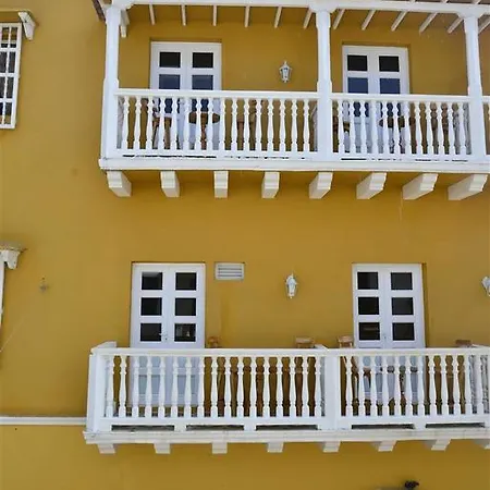 Balcones 202 *